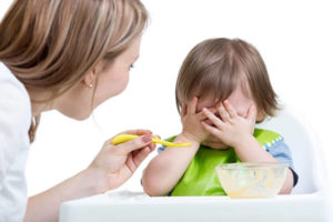 Como incentivar seu filho a comer melhor?