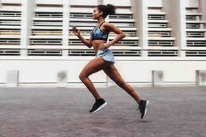Correr diariamente aumenta a disposição física?